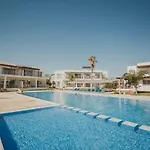 трехкомнатные в жилом комплексе Caesar D2 Flat4 Βίλα *