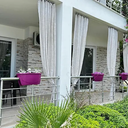 трехкомнатные в жилом комплексе Caesar D2 Flat4 Villa *